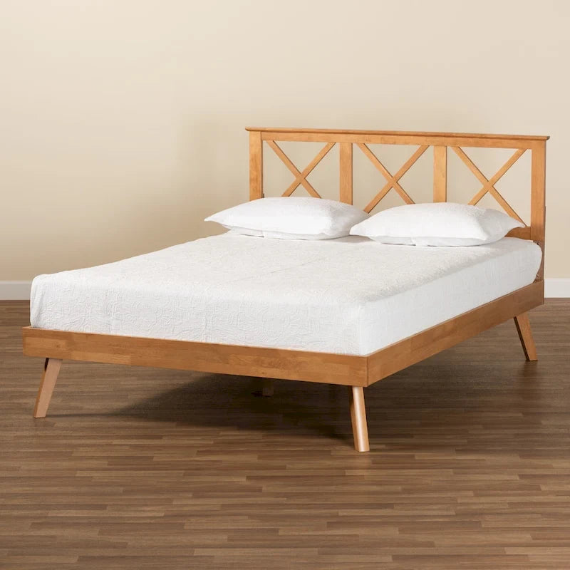 Modernes Podestbett aus braun lackiertem Holz