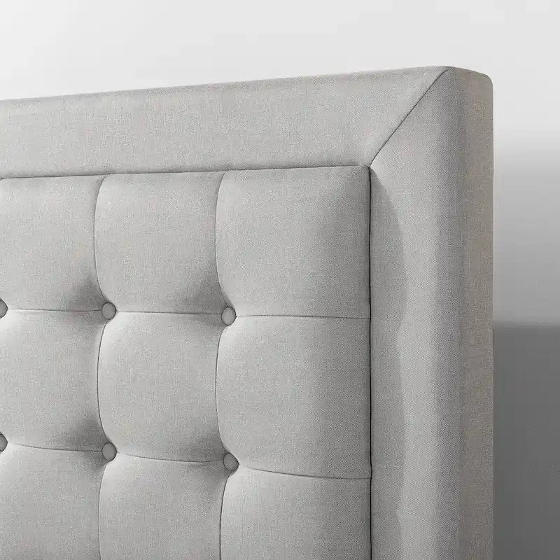 Gepolstertes Plattformbett mit Knopfheftung - Sandgrau